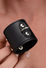 Load image into Gallery viewer, Strict Ball Stretcher W D-ring
